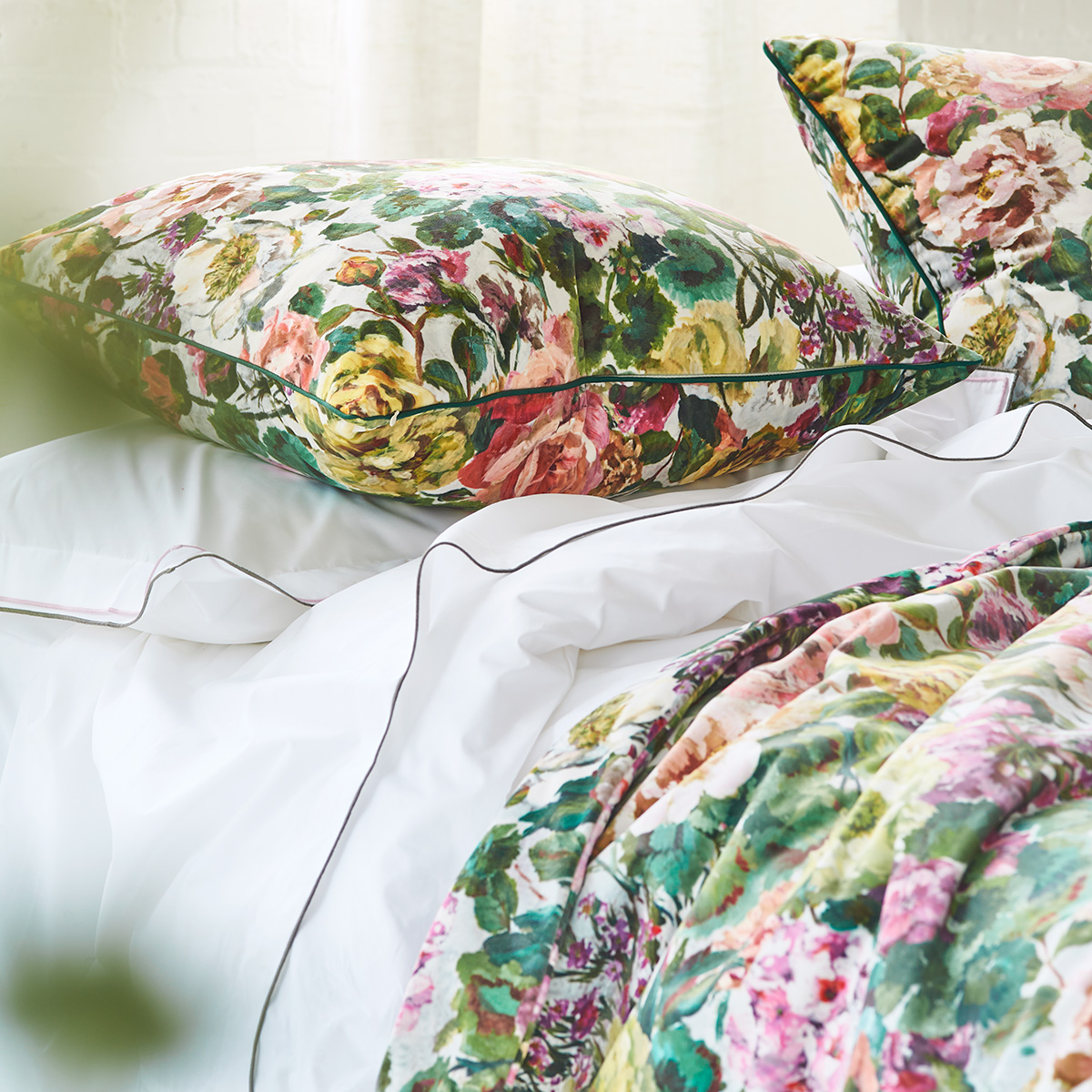 Designers Guild Sierkussenhoes Grandiflora Velours 60 x 60 cm