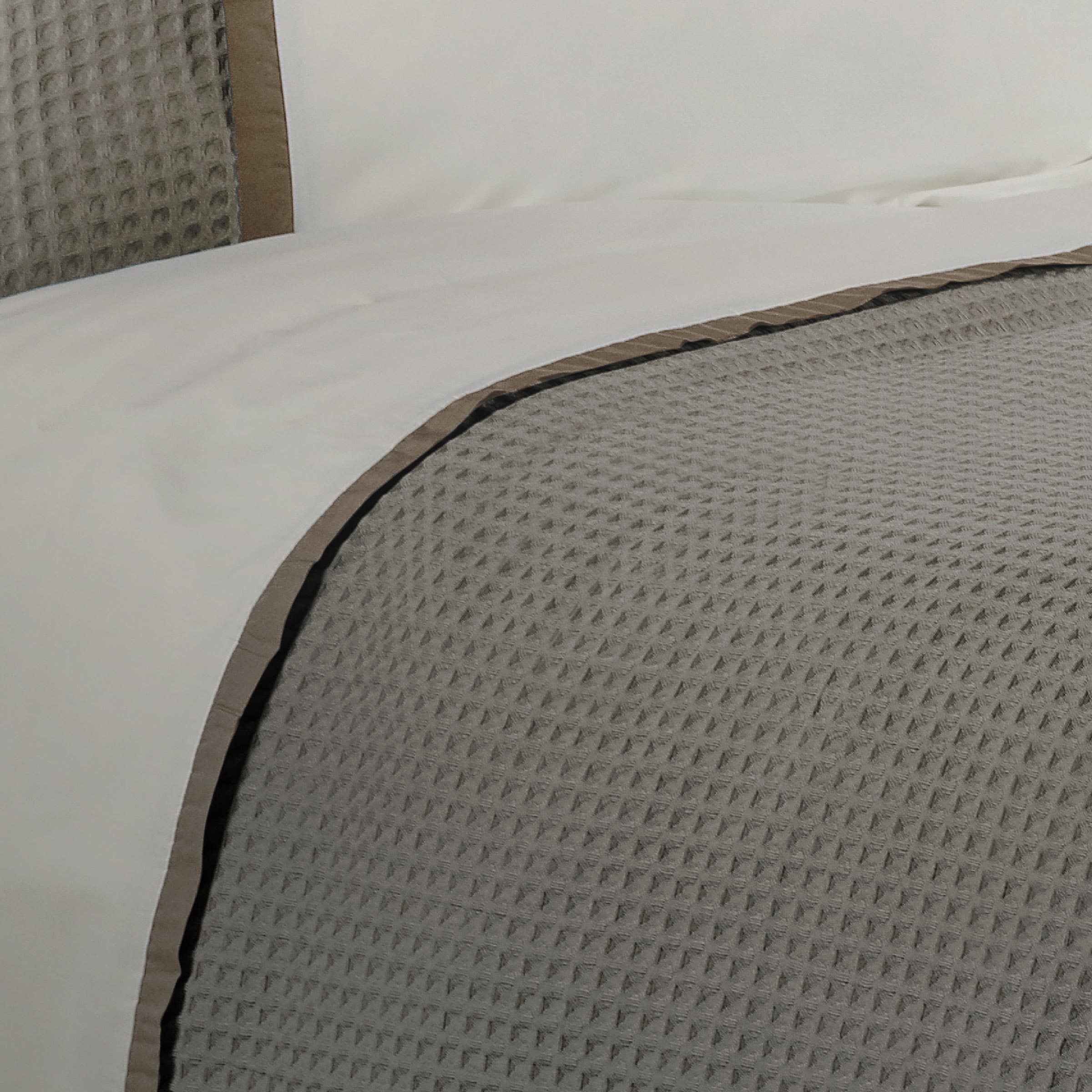 Dommelin Dekbedovertrekset Bari Percal 200TC Taupe - Nootmuskaat