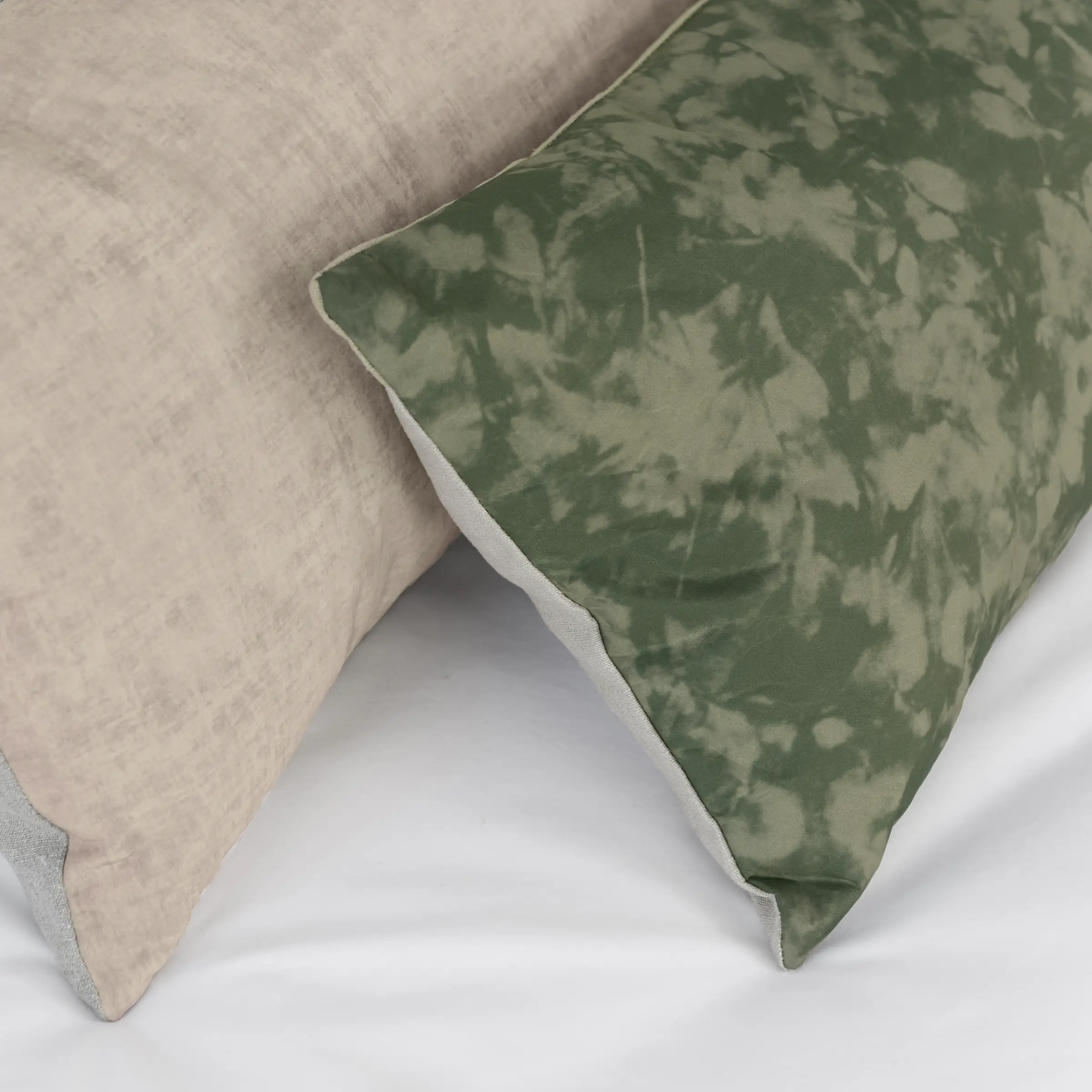 Mrs.Me Sierkussen Foliage Recycled PL Green 30 x 60 cm