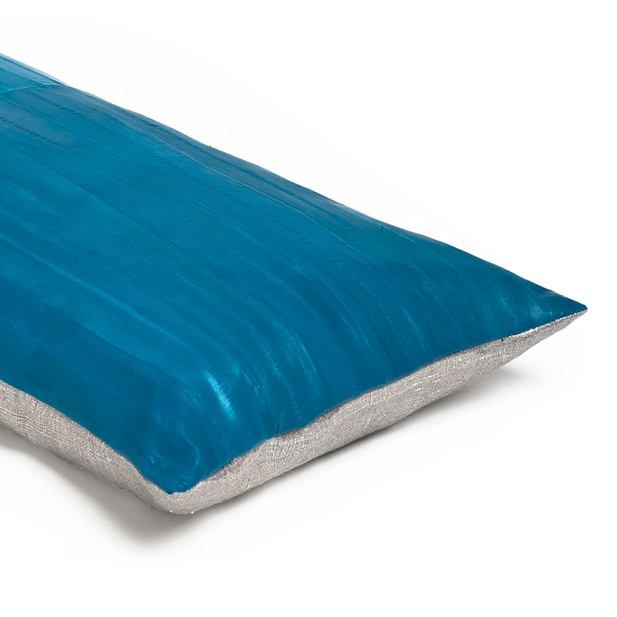 Mrs.Me Sierkussen Avenue Palingleer Azur 30 x 60 cm