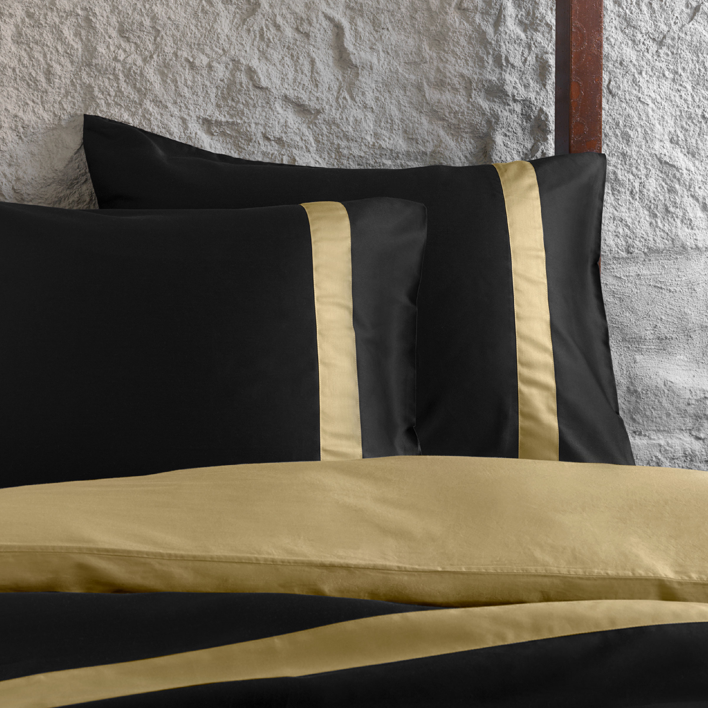 Dommelin Kussensloop Listra Satijn 300TC Zwart - Brons 60 x 70 cm