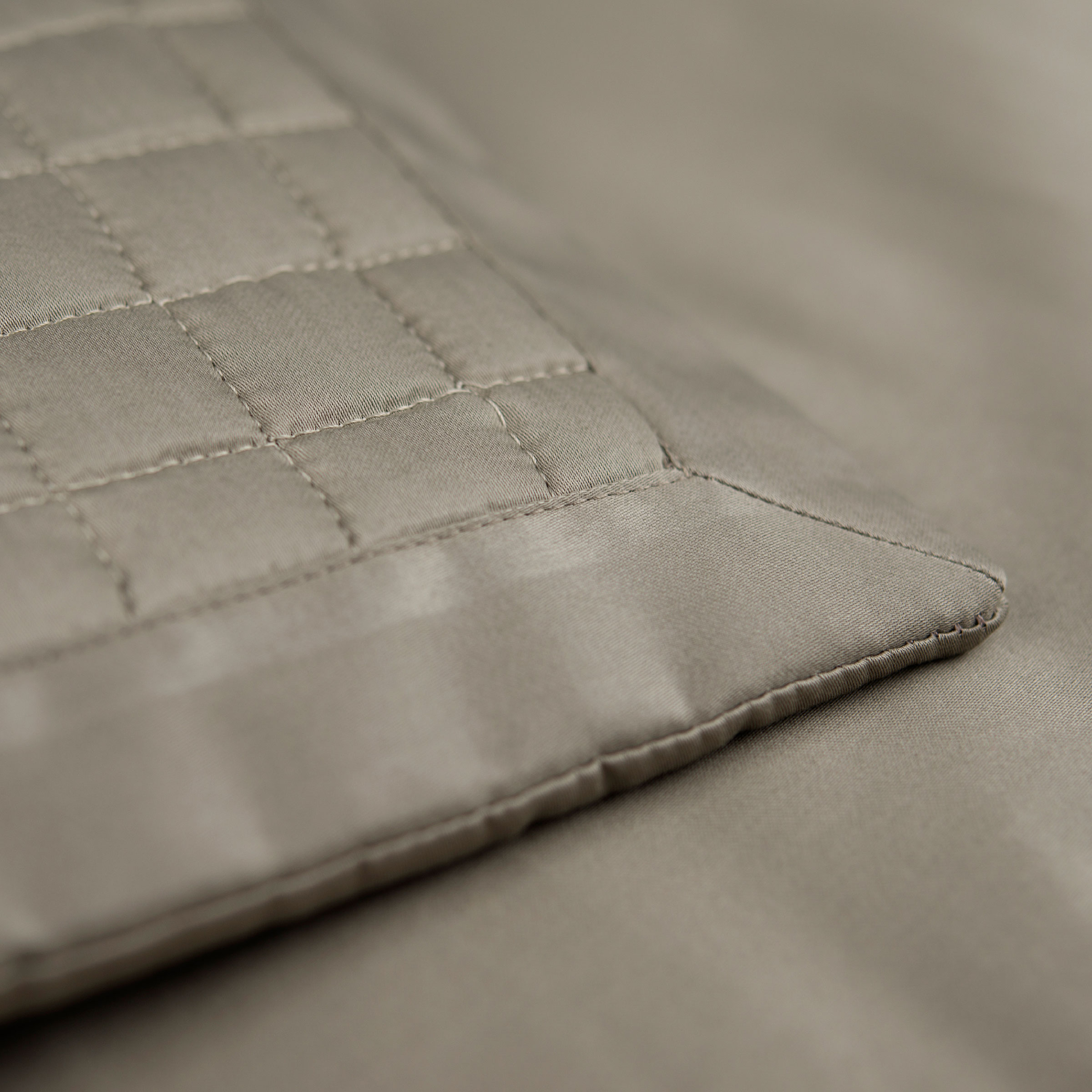 Dommelin Sprei Chicago Satijn 300TC Taupe