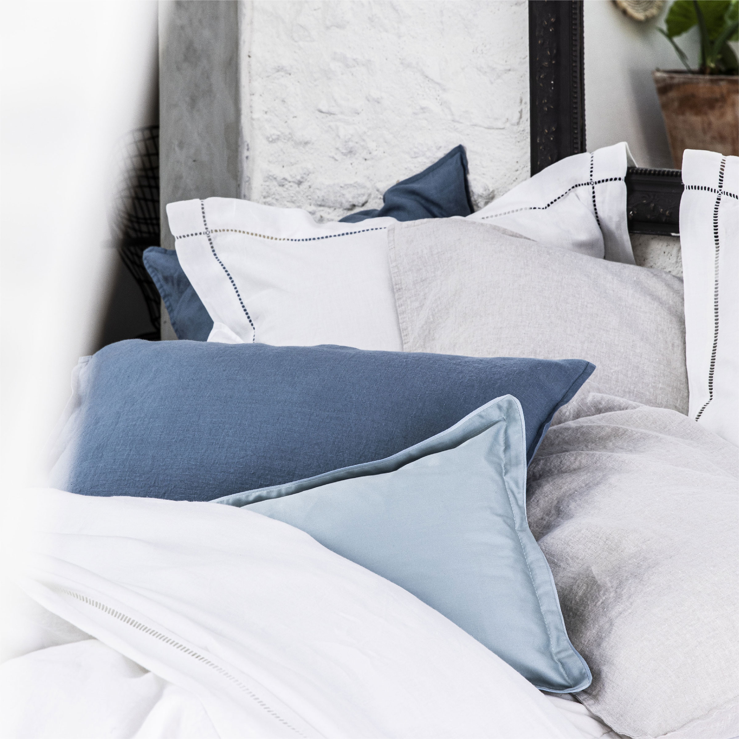 Alexandre Turpault Dekbedovertrek Set Regence Linnen Wit