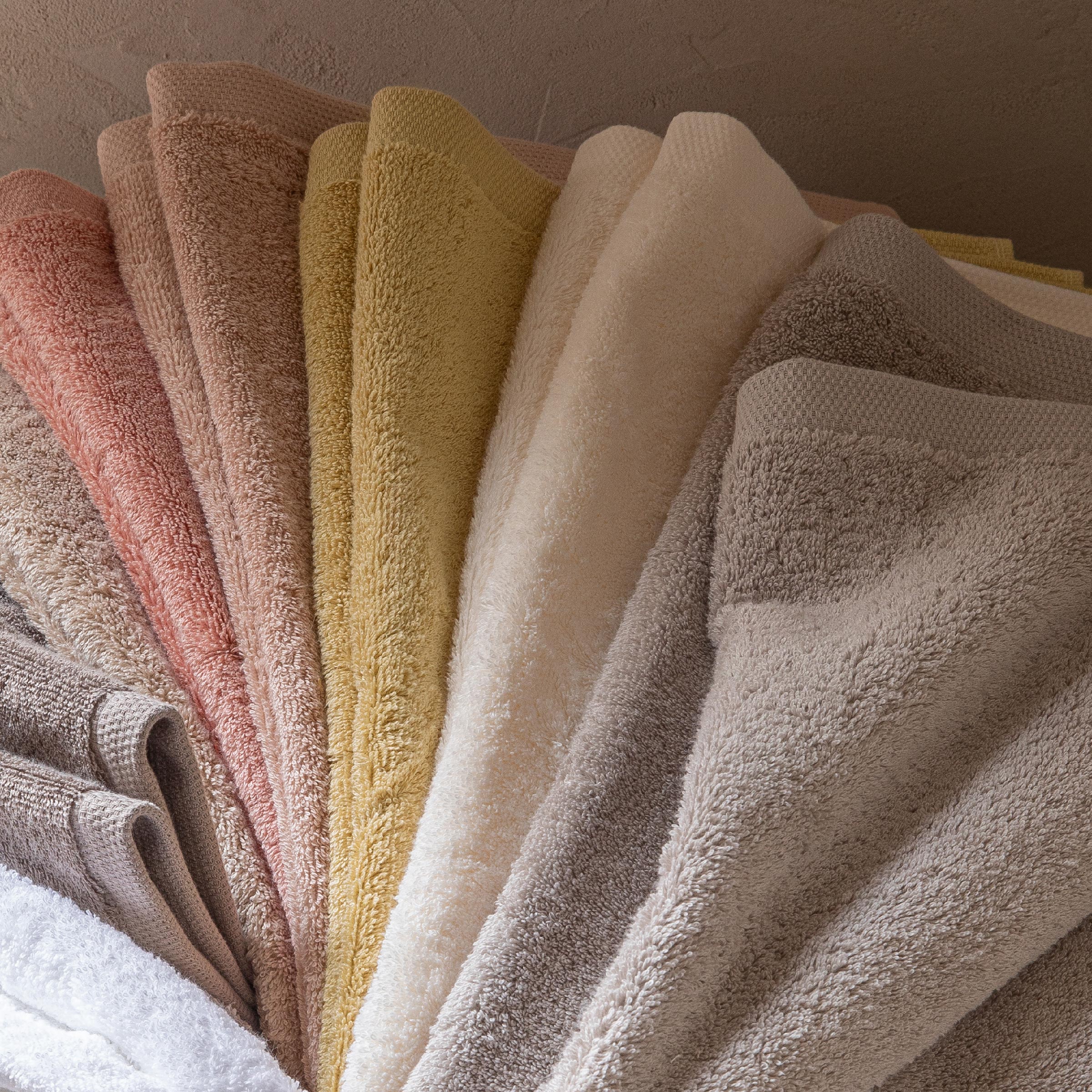 Alexandre Turpault Douchelaken Essentiel Organic Katoen 650 gr/m2 Gazelle 70 x 140 cm