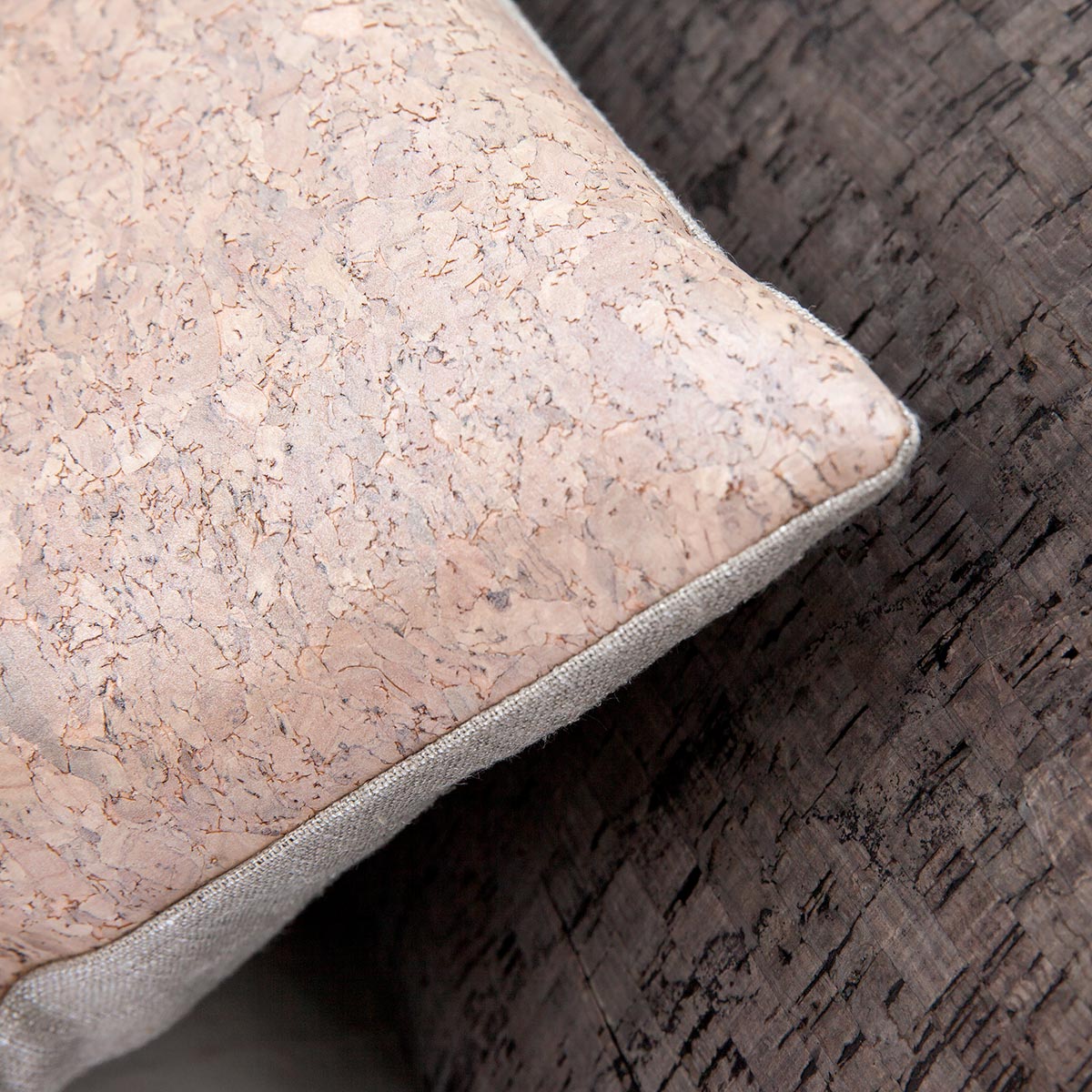 Mrs.Me Sierkussen Cork Kurk Blush 30 x 60 cm