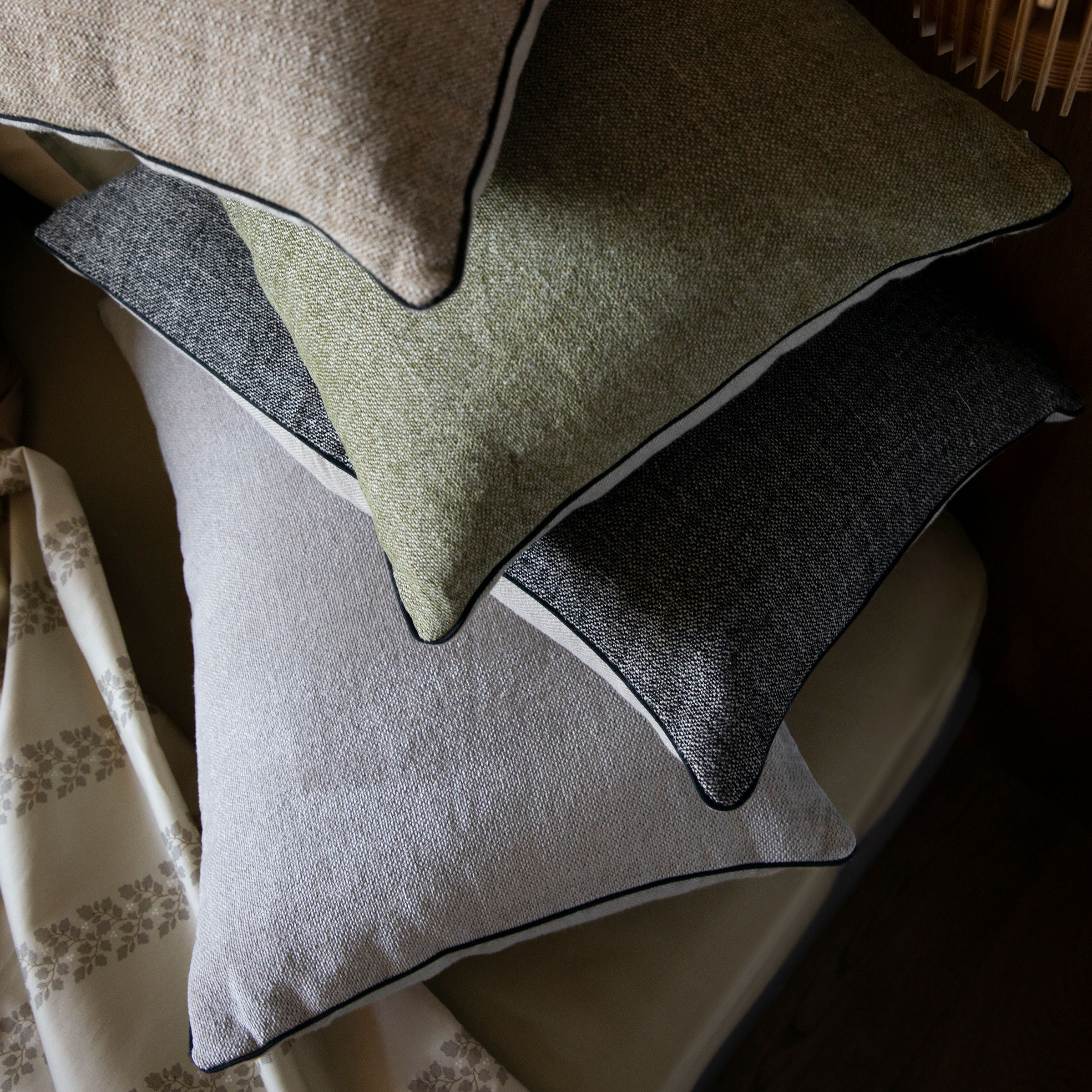 Alexandre Turpault Sierkussenhoes Voltaire Velours Cloud Grey 40 x 60 cm