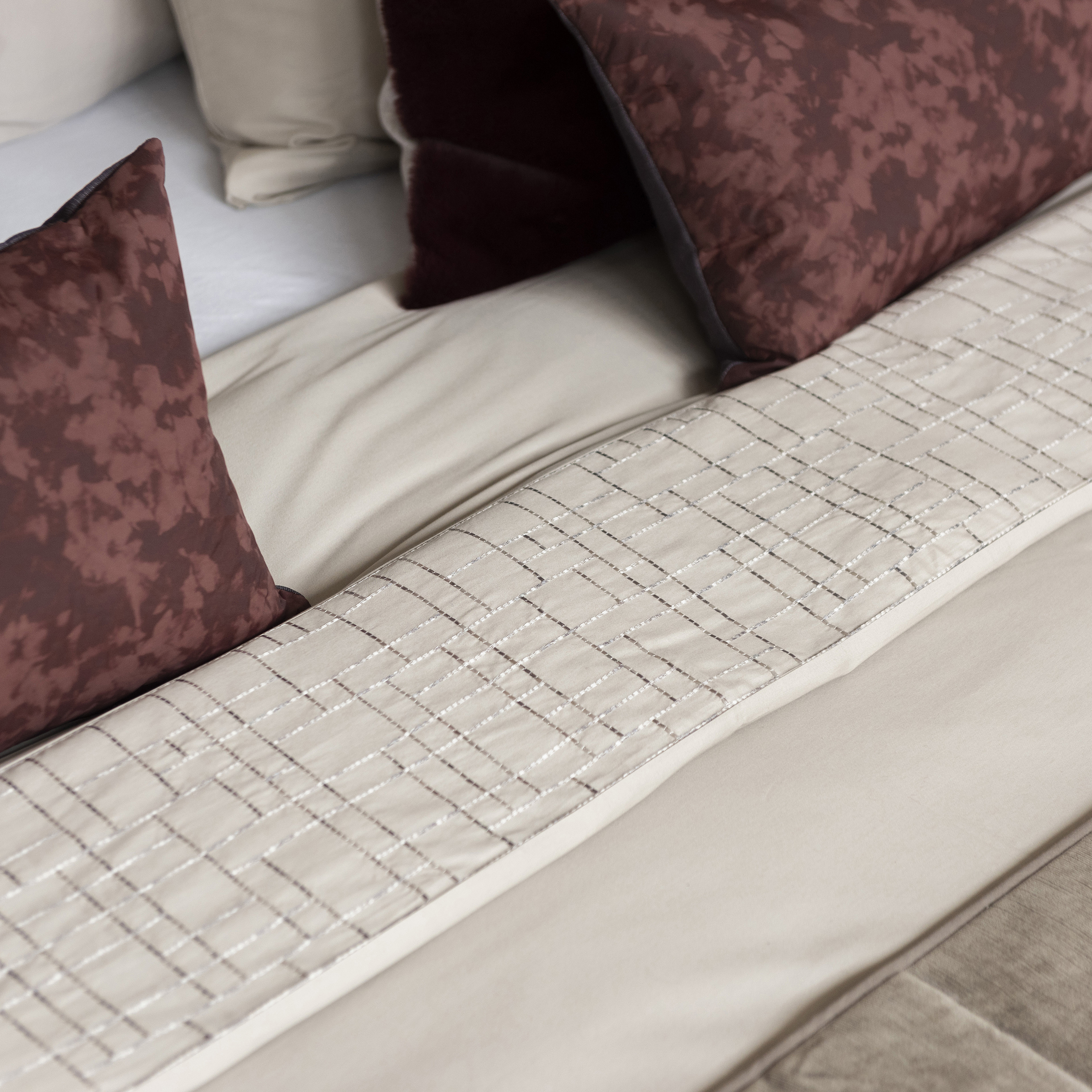 Mrs.Me Dekbedovertrekset Zen Satijn 300TC Beige