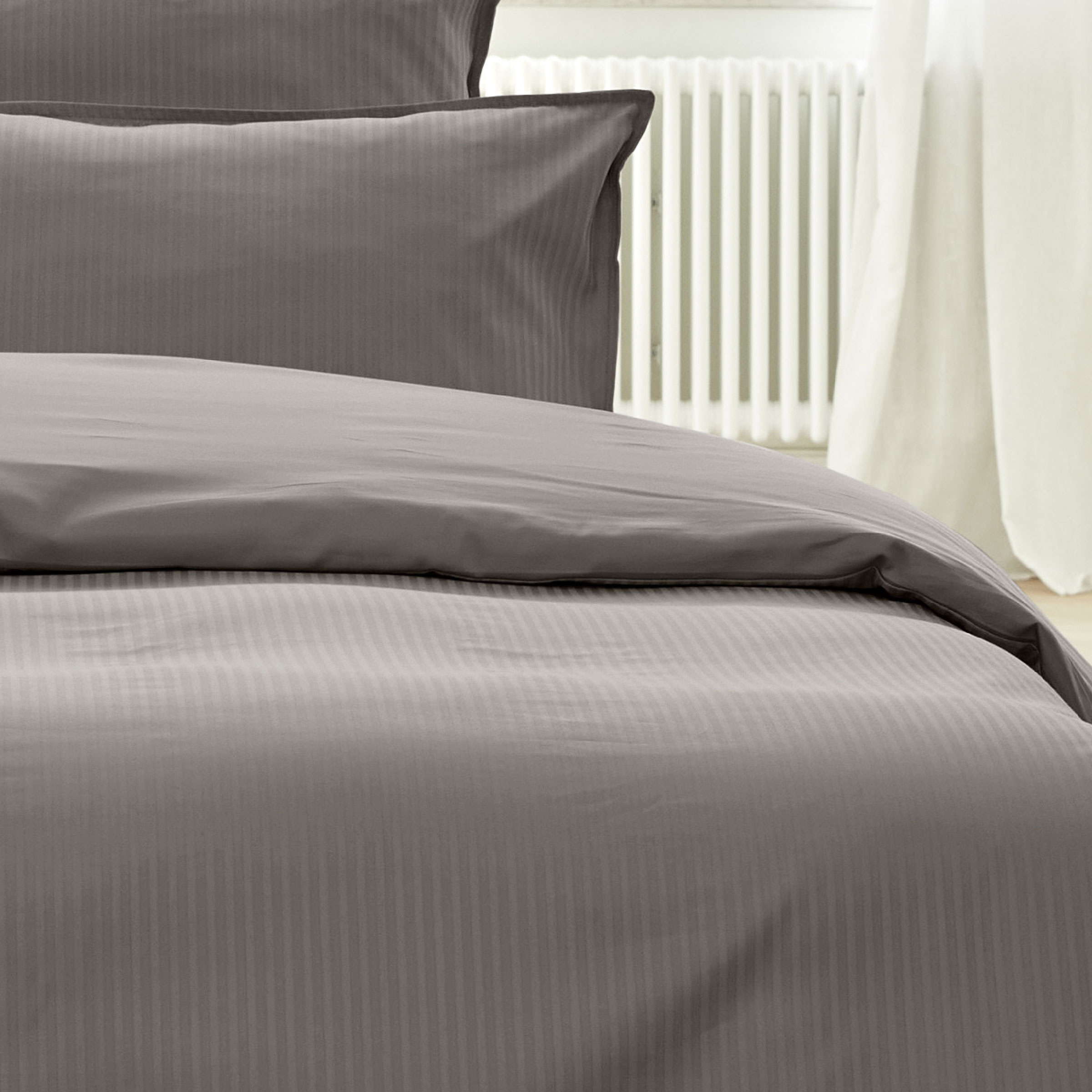 Essix Dekbedovertrek Grand Hotel Jacquard Satijn 300TC Zinc