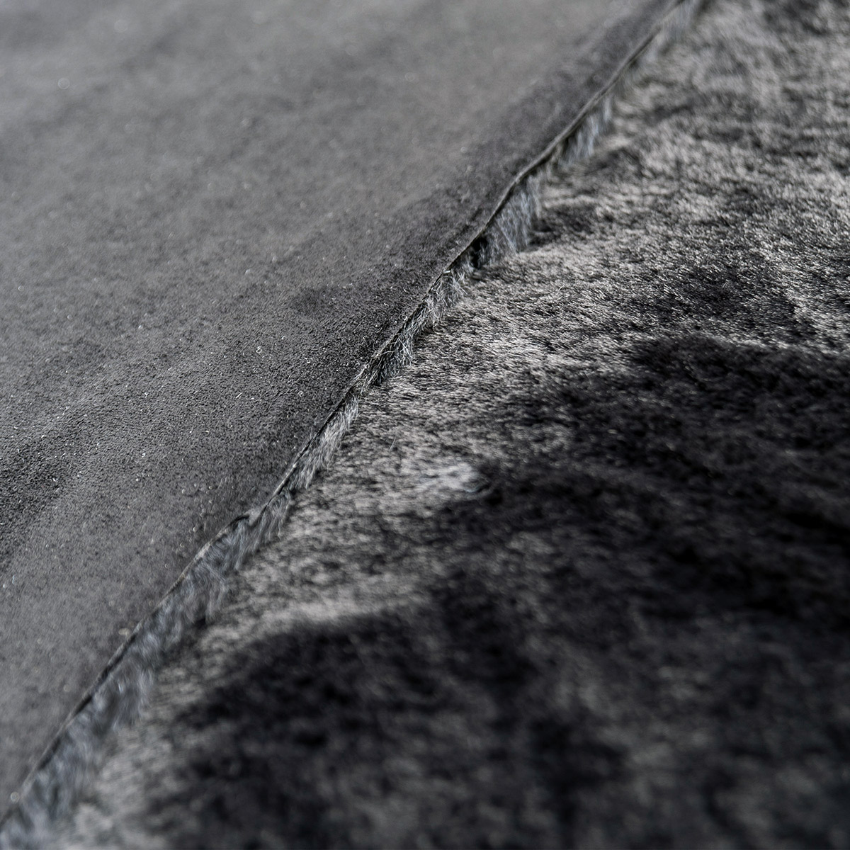 Mrs.Me Bedeind Sprei Lammy Imitatiebont Onyx - Zwart 150 x 300 cm