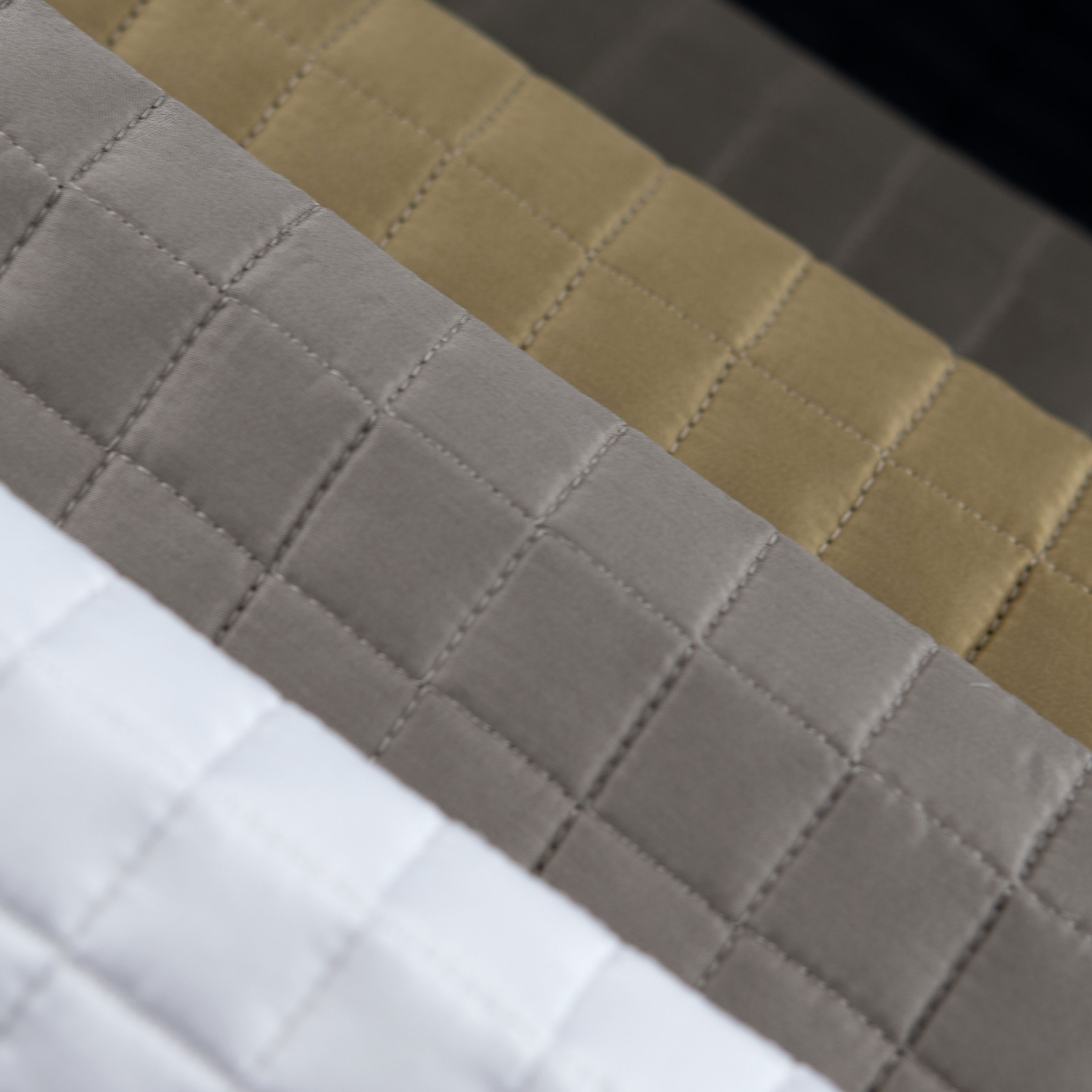 Dommelin Sprei Chicago Satijn 300TC Taupe