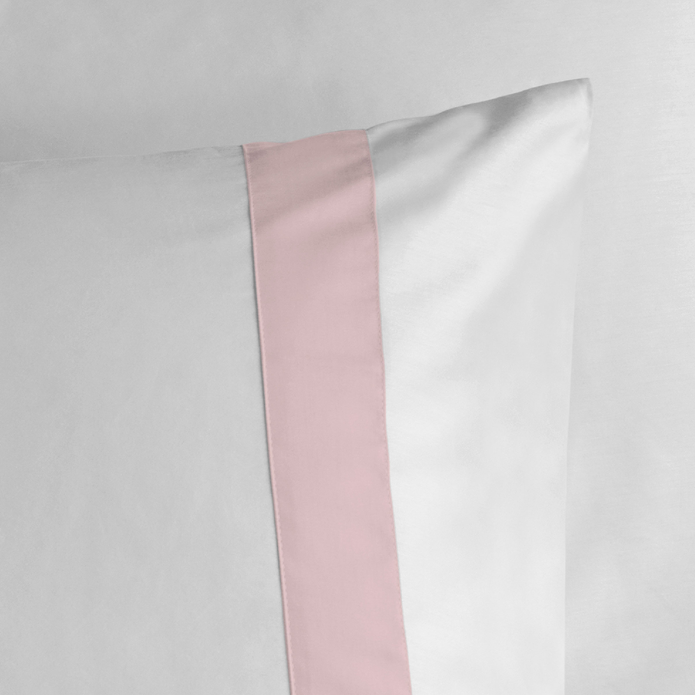 Dommelin Kussensloop Listra Satijn 300TC Wit - Lichtroze 60 x 70 cm