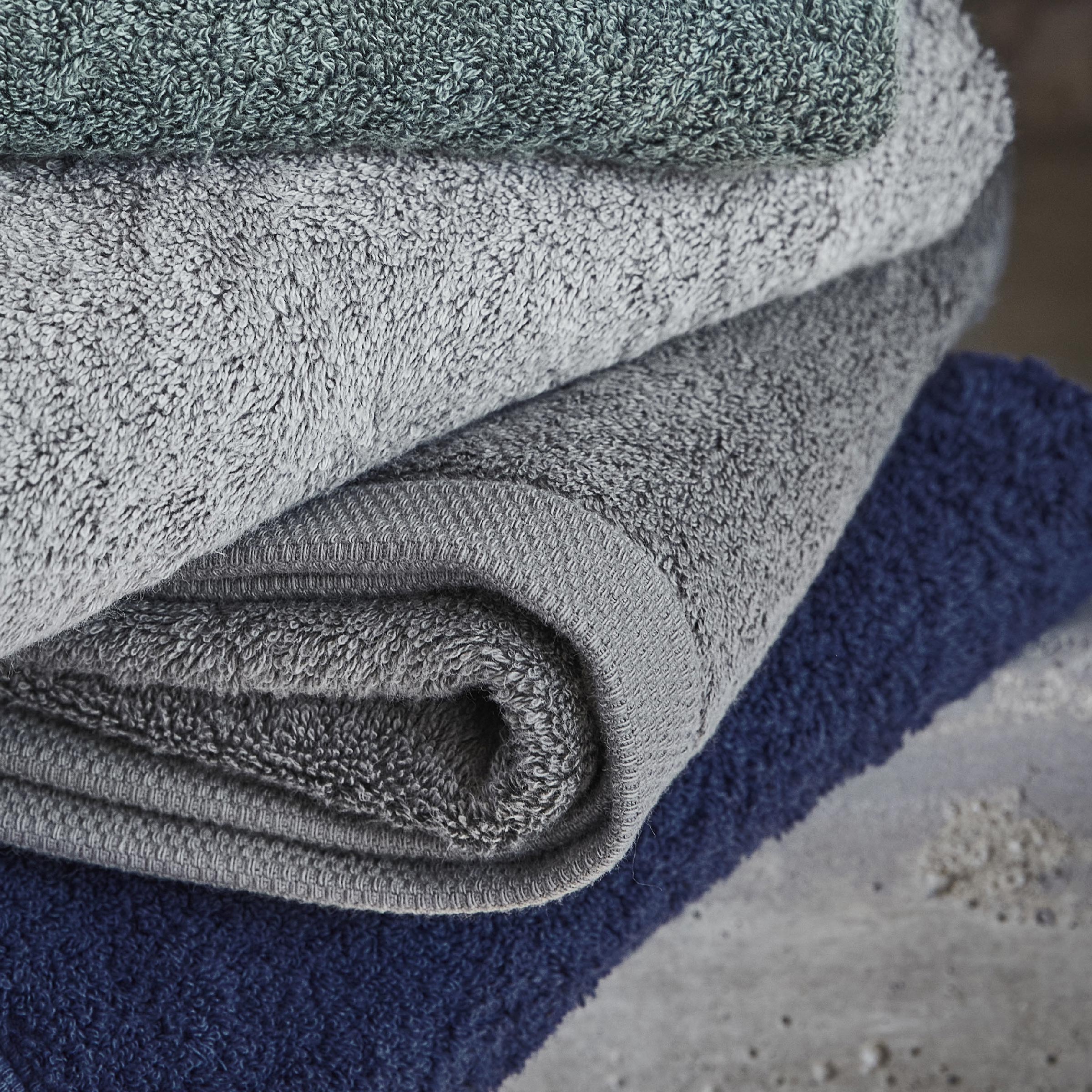 Alexandre Turpault Gastendoekje Essentiel Organic Katoen 650 gr/m2 Graphite 40 x 60 cm