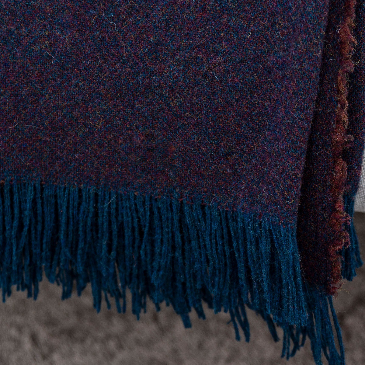 Mrs.Me Plaid Aeon Scheerwol - Cashmere Raisin 154 x 200 cm