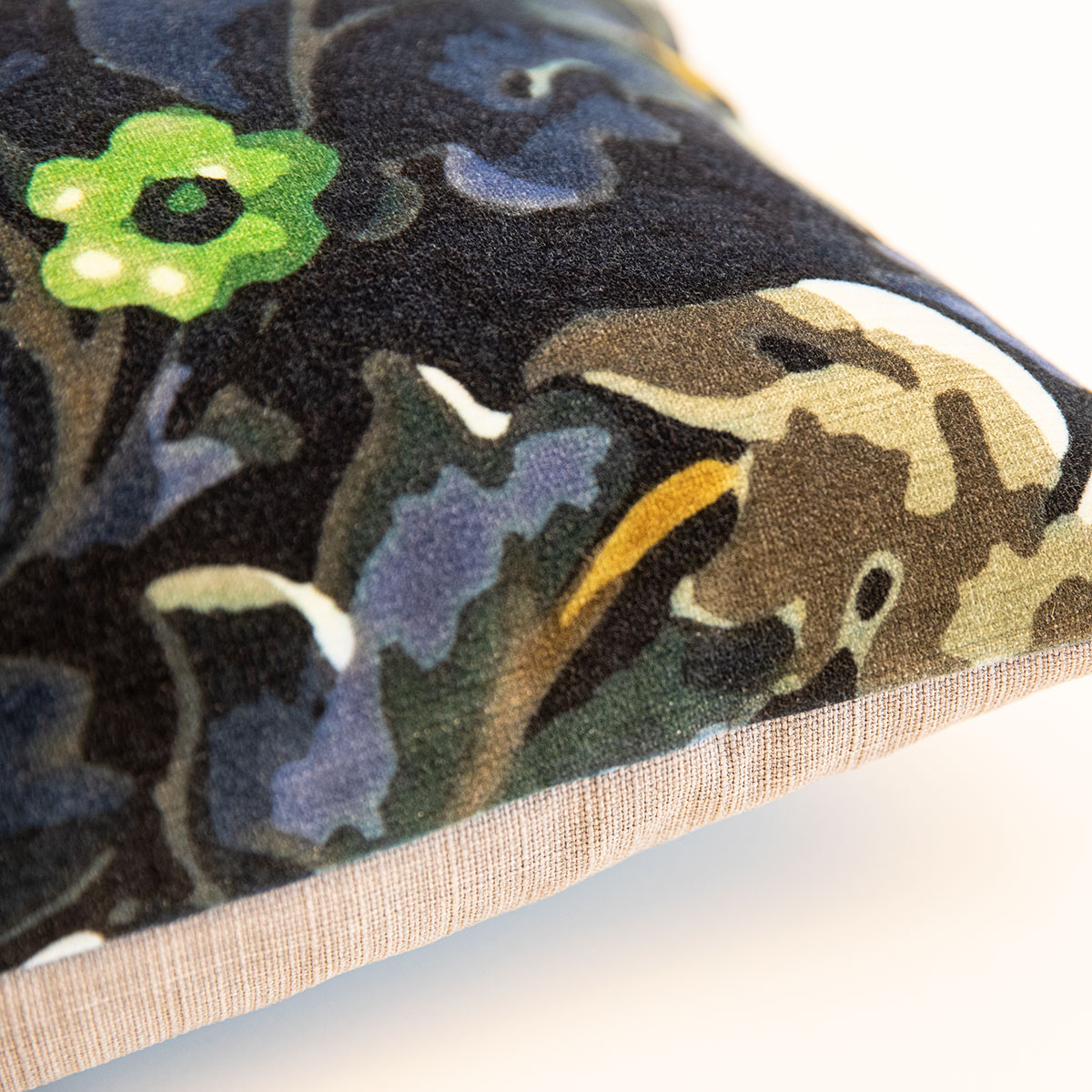 Mrs.Me Sierkussen Fleur Velours Electric Blue 30 x 60 cm