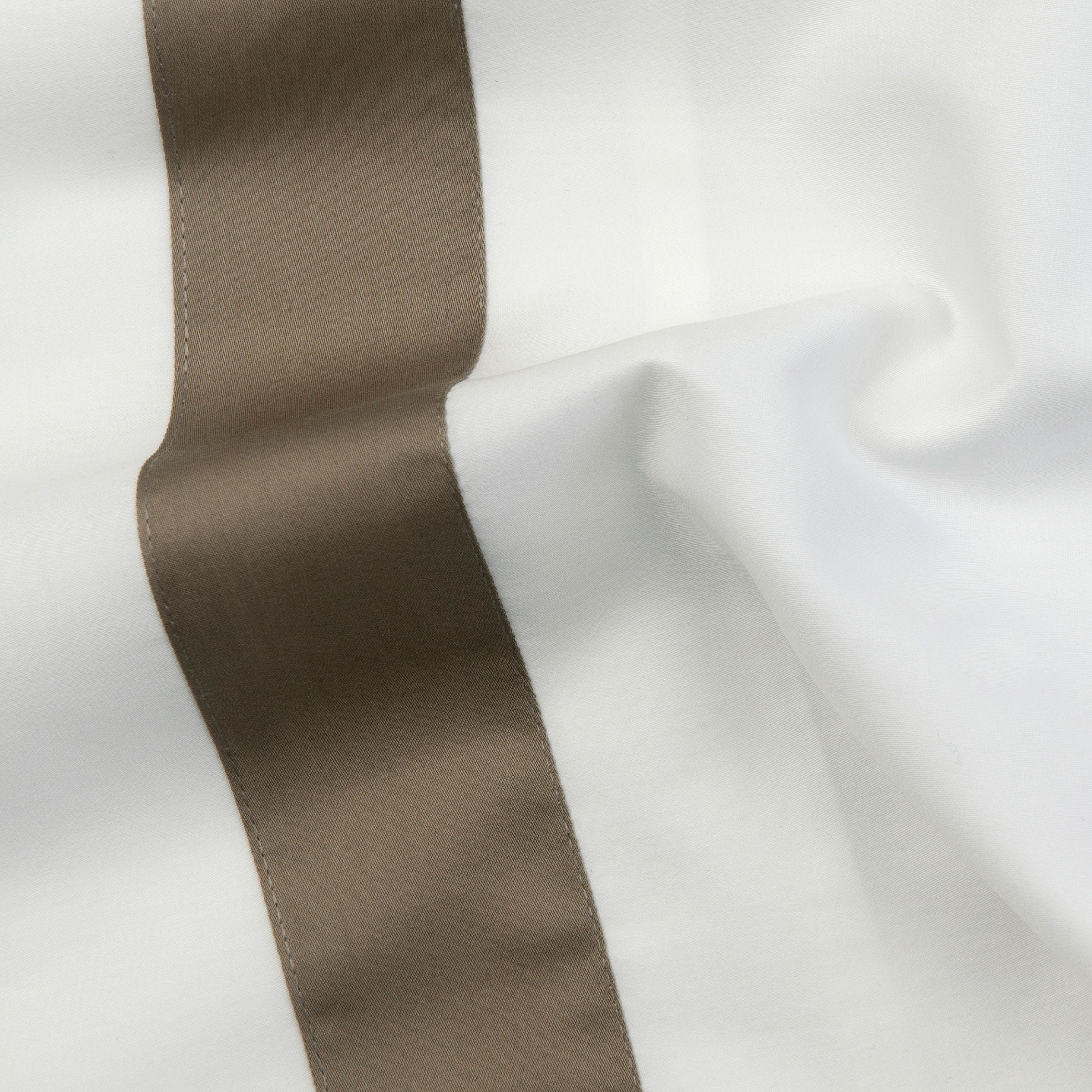 Dommelin Dekbedovertrekset Listra Satijn 300TC Wit - Nootmuskaat