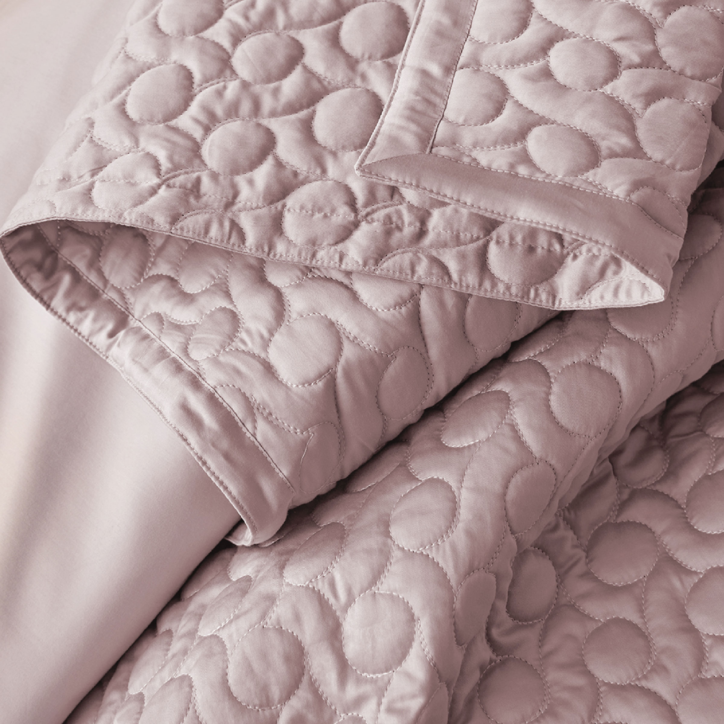 Alexandre Turpault Sprei Poesie Satijn Pink Dew 260 x 240 cm