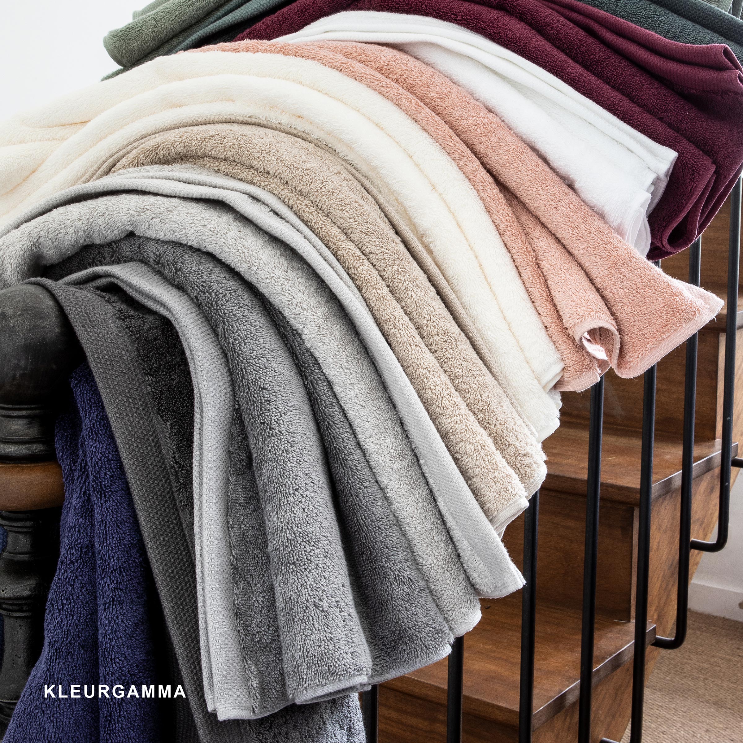 Alexandre Turpault Douchelaken Essentiel Organic Katoen 650 gr/m2 Gazelle 70 x 140 cm