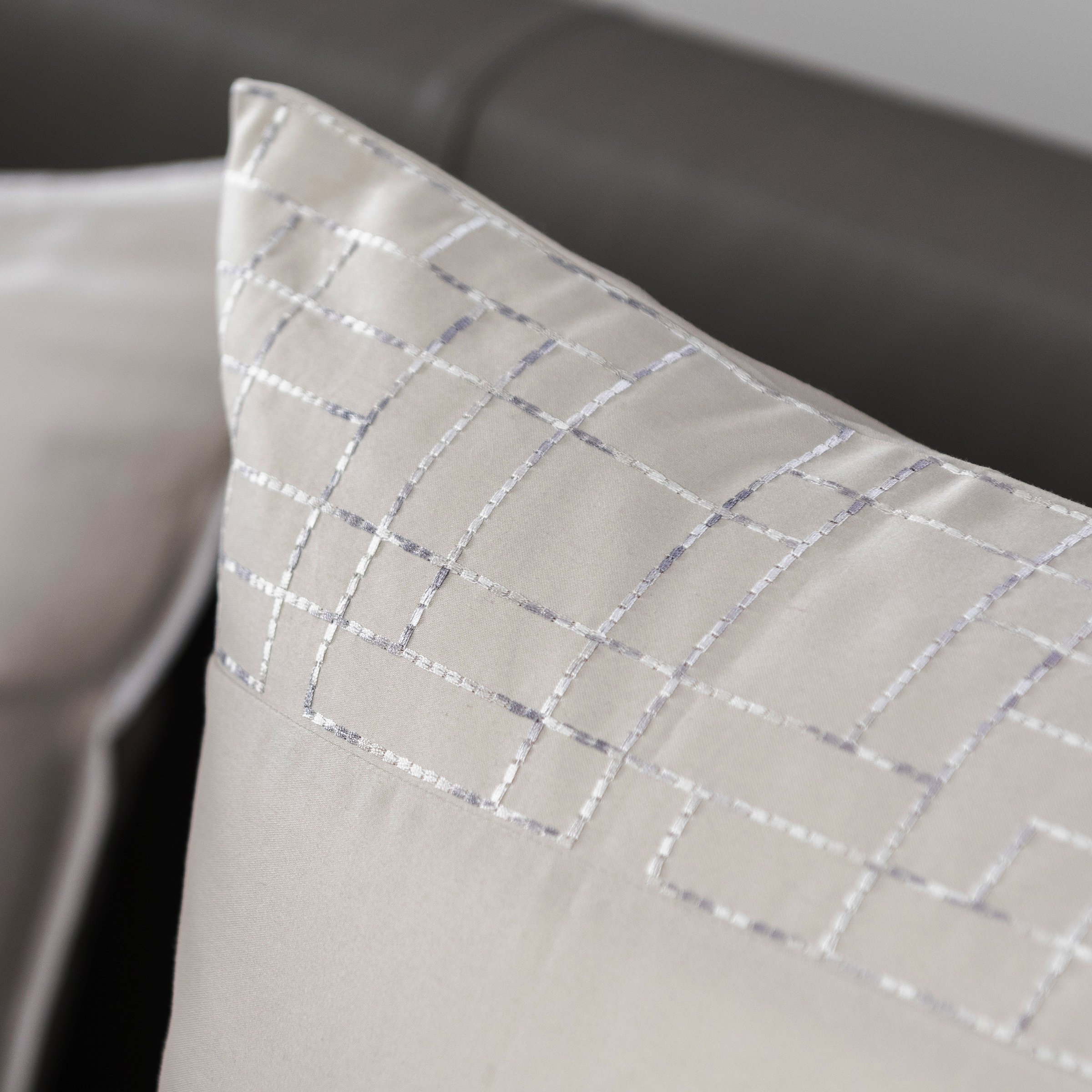 Mrs.Me Dekbedovertrekset Zen Satijn 300TC Beige