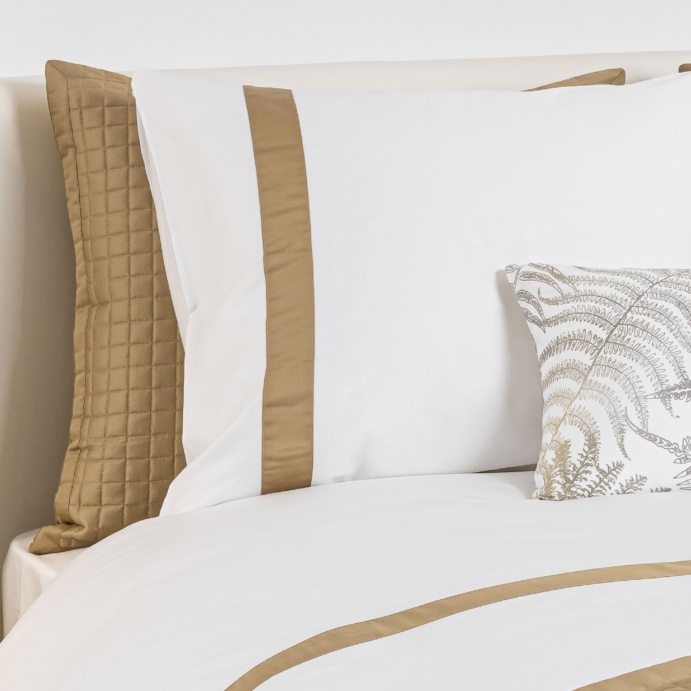 Dommelin Kussensloop Listra Satijn 300TC Wit - Brons 60 x 70 cm