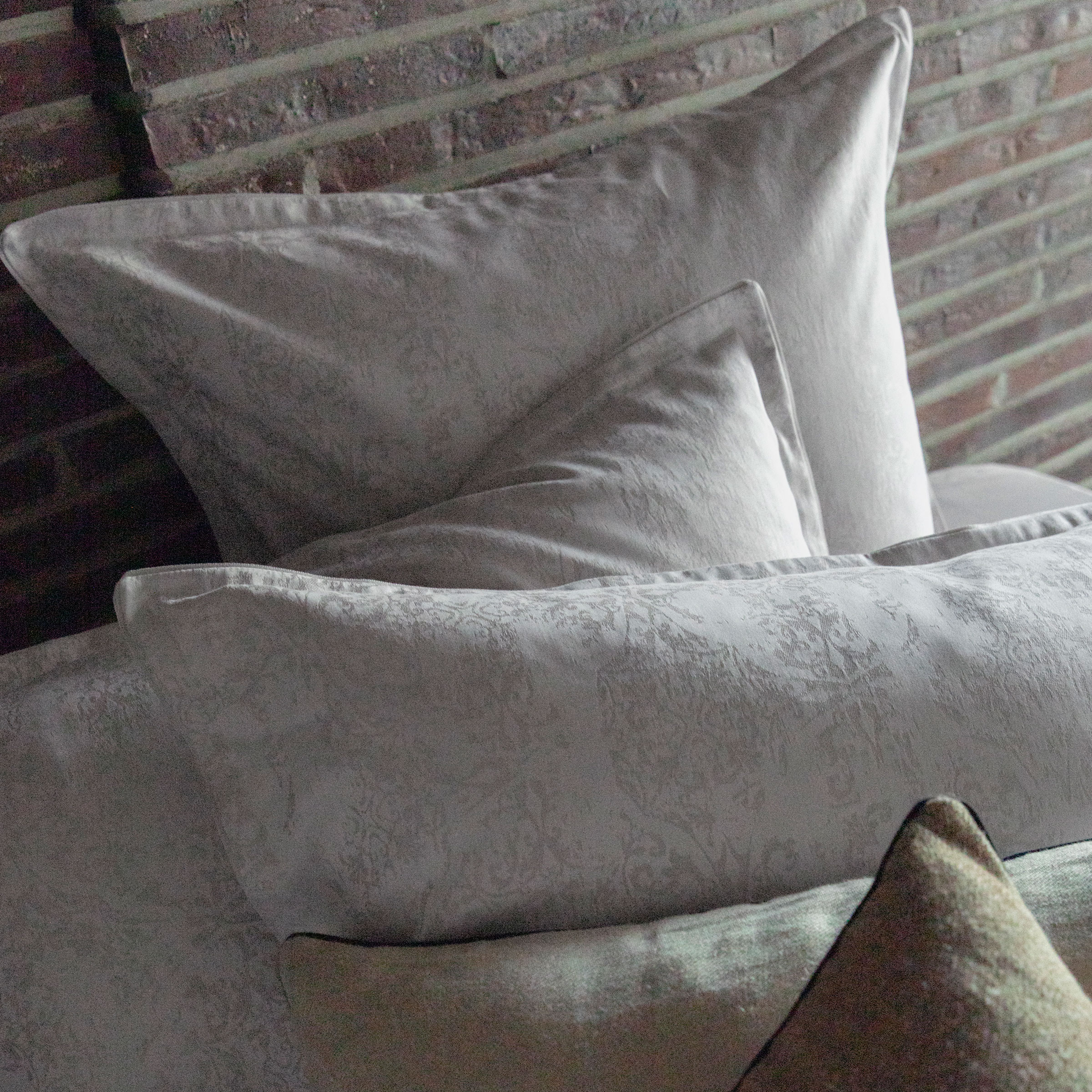 Alexandre Turpault Dekbedovertrek Set Quantique Organic Jacquard Satijn 300TC Wit - Oyster