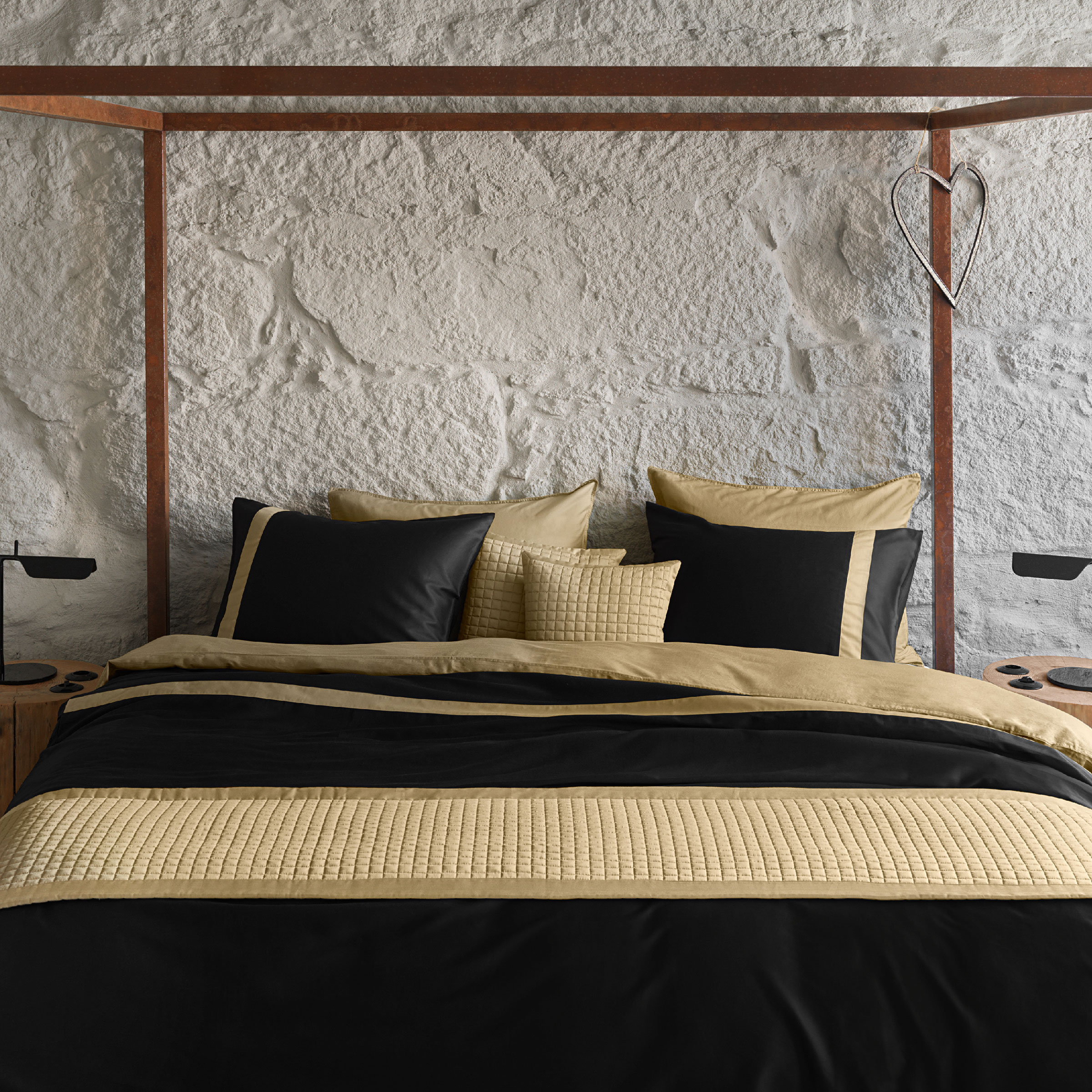 Dommelin Dekbedovertrekset Listra Satijn 300TC Zwart - Brons