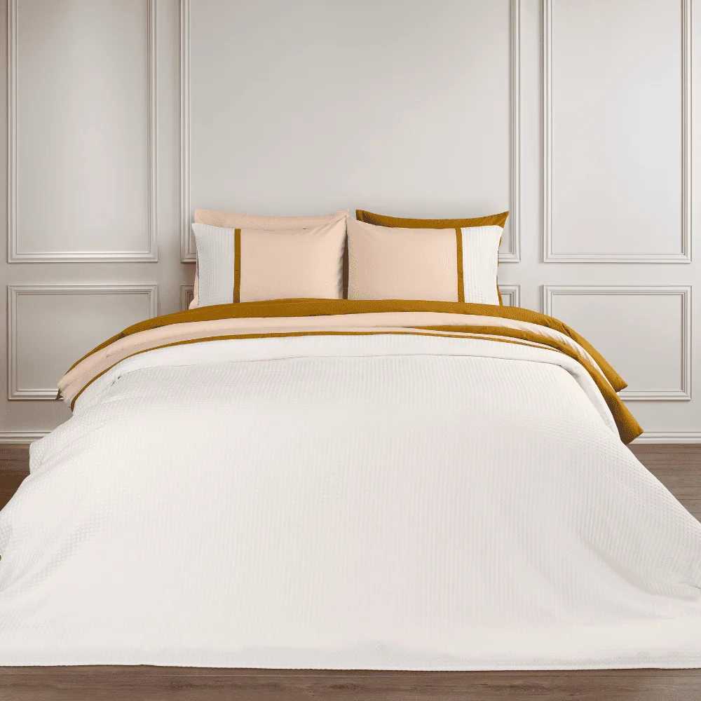 Dommelin Dekbedovertrekset Bari Percal 200TC Perzikbeige - Goudbruin, bed, bedding, dons, wit, kussenhoezen