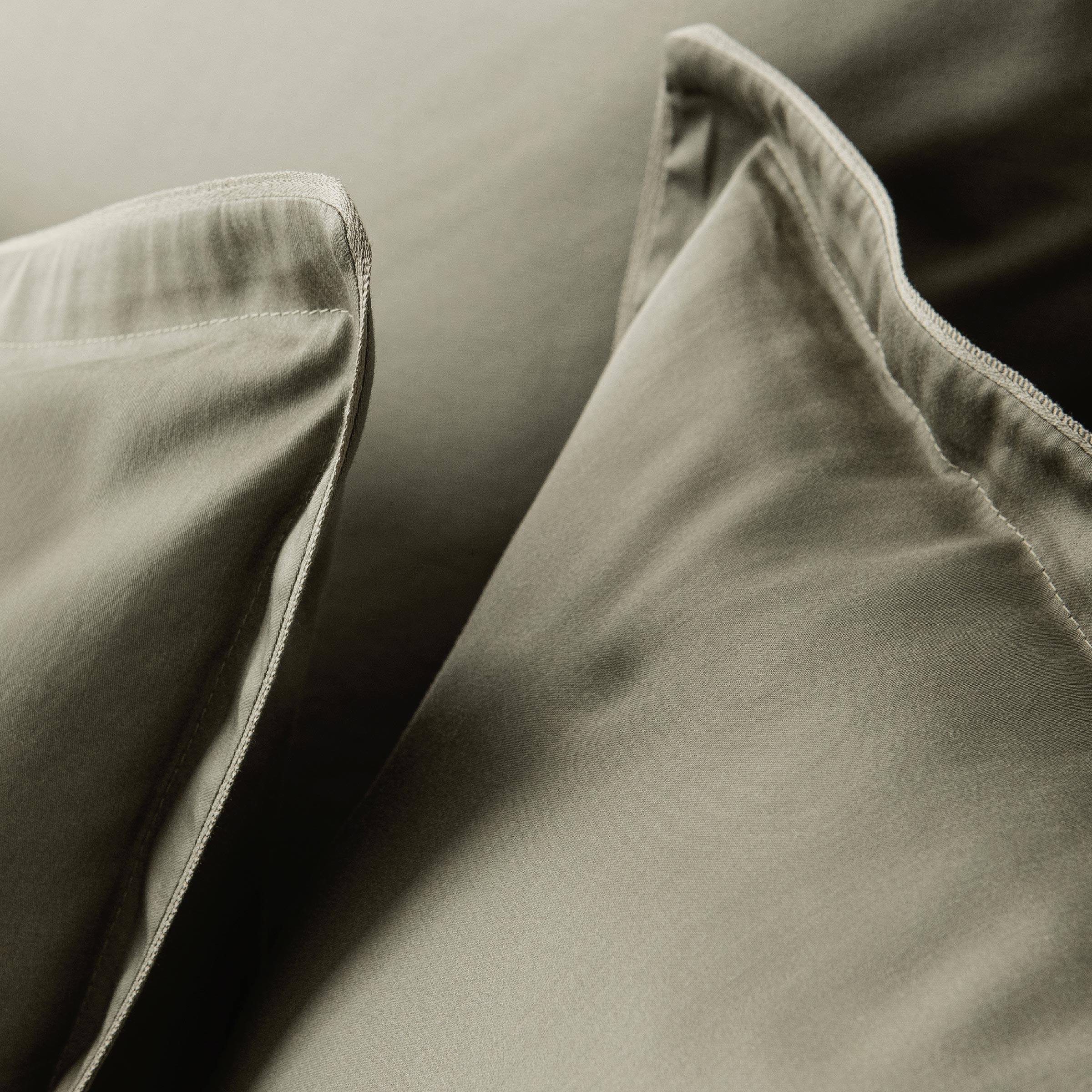 Alexandre Turpault Kussensloop Teophile Organic Satijn 300TC Kaki