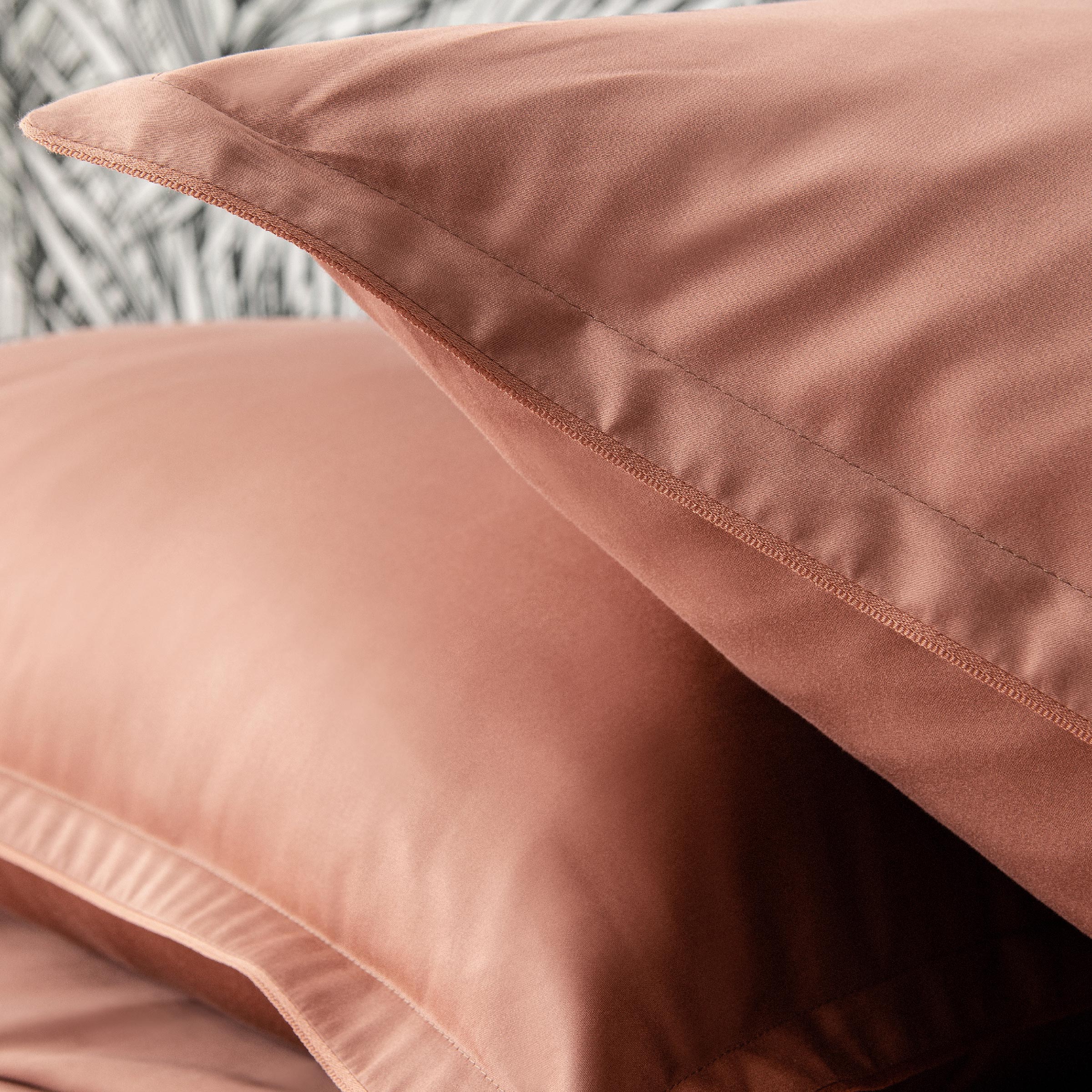 Alexandre Turpault Kussensloop Teophile Organic Satijn 300TC Terracotta