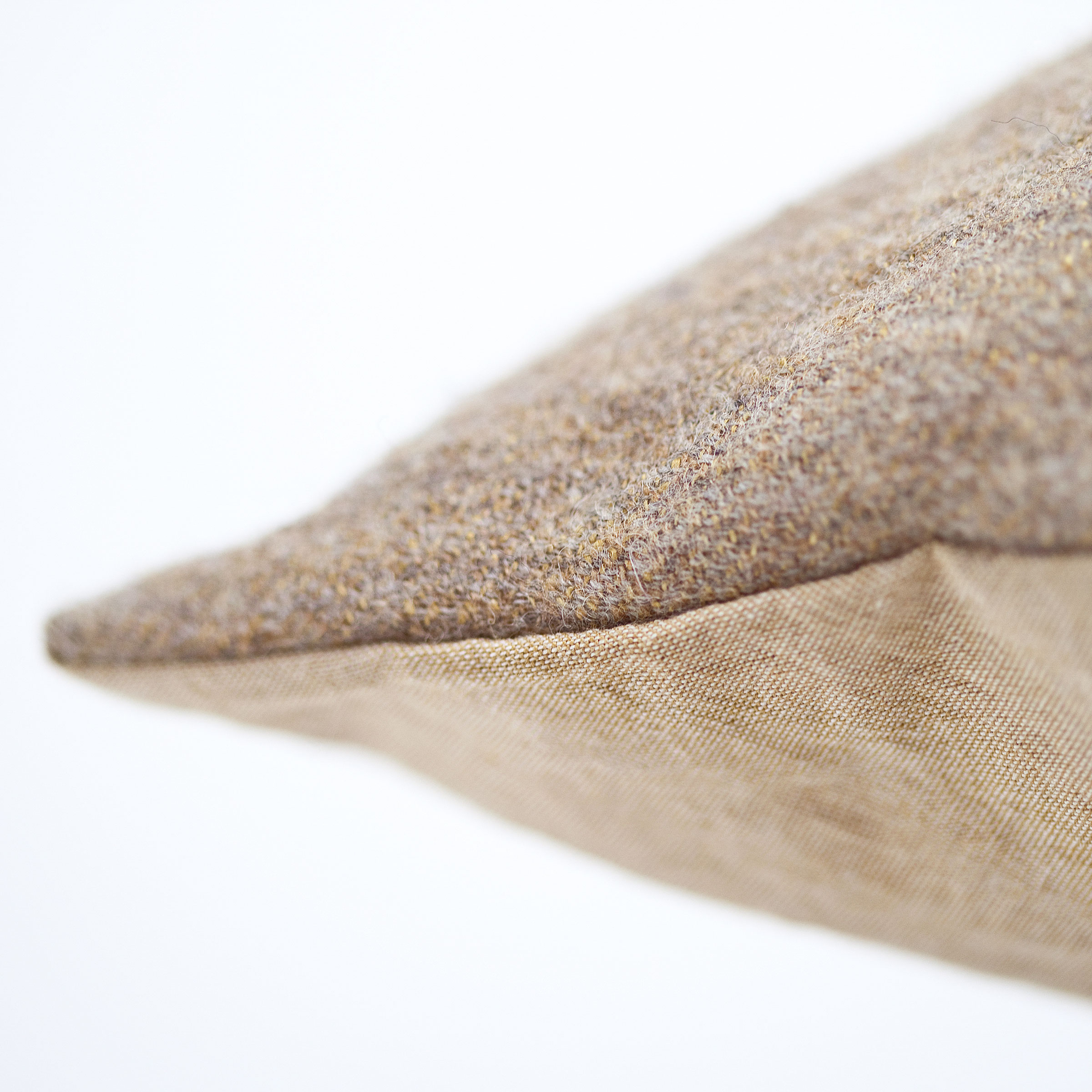 Mrs.Me Sierkussen Tyler Wol - Acryl Camel 45 x 60 cm