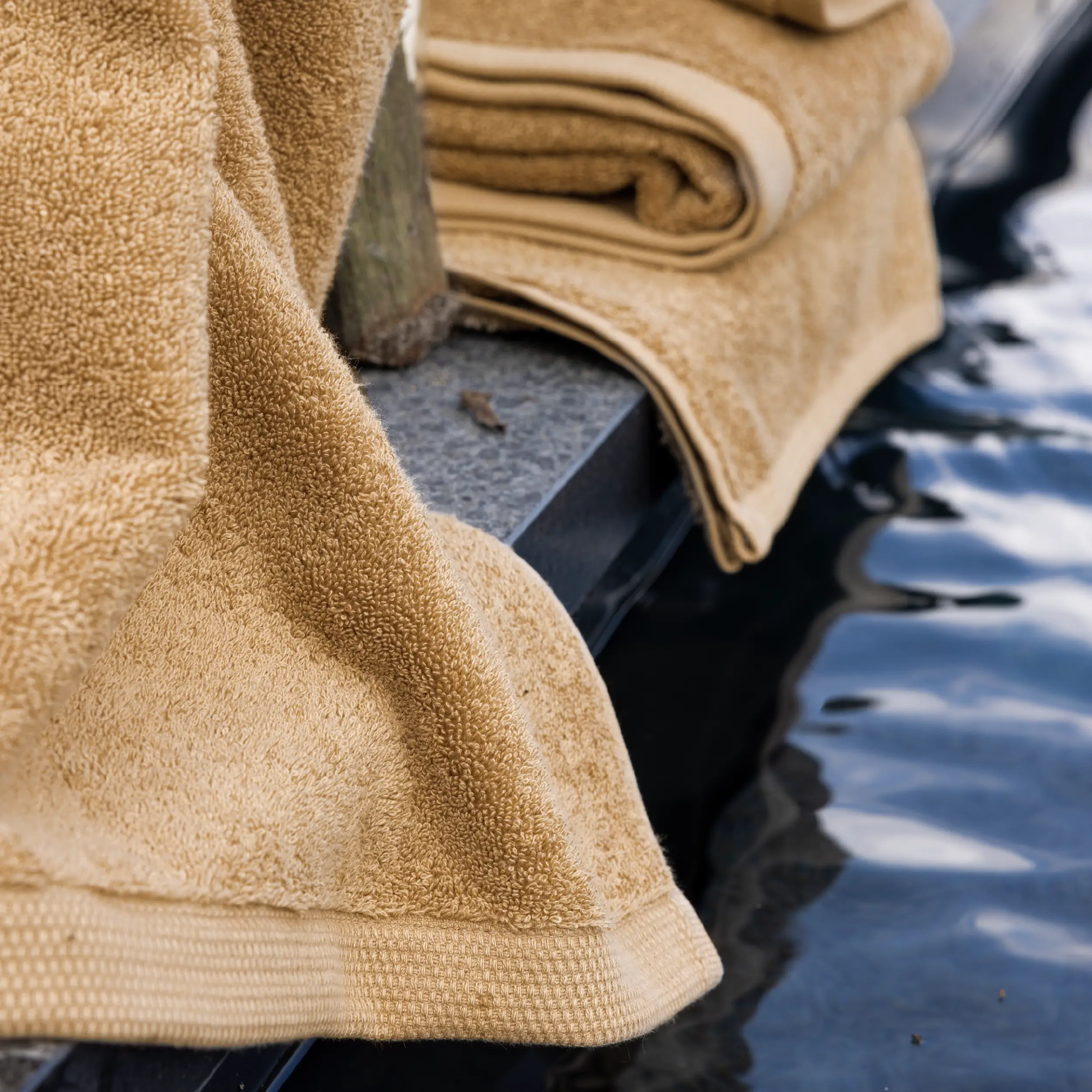 Alexandre Turpault Gastendoekje Essentiel Organic Katoen 650 gr/m2 Golden Clay 40 x 60 cm