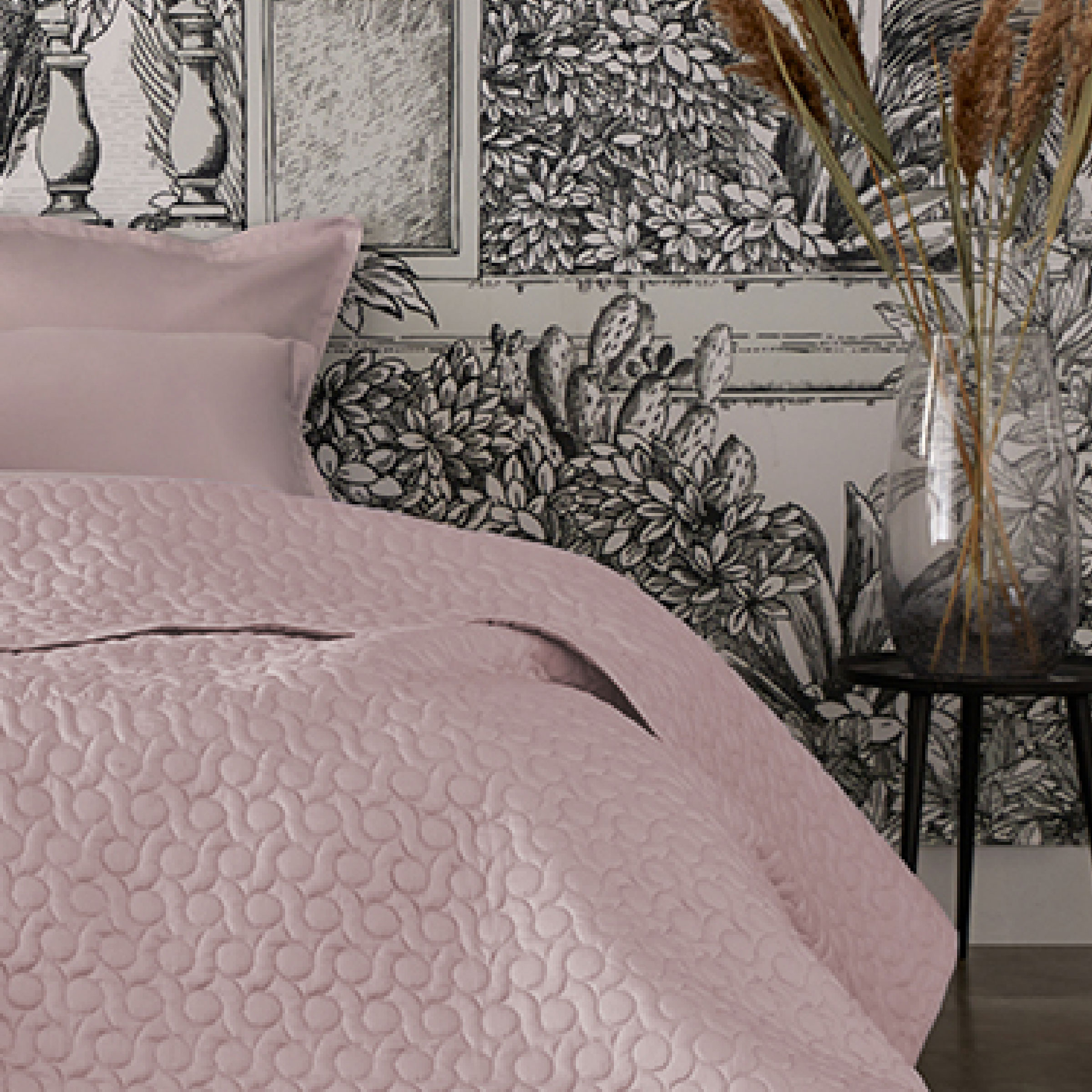 Alexandre Turpault Sprei Poesie Satijn Pink Dew 260 x 240 cm