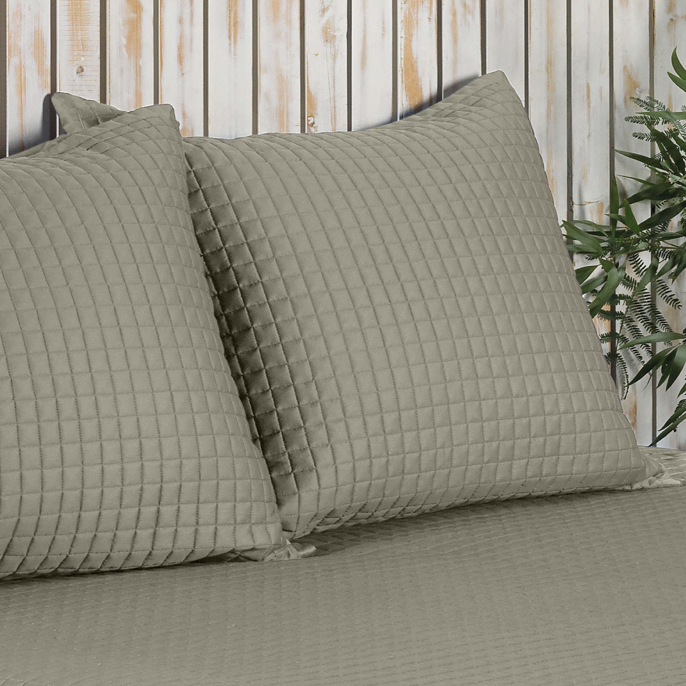 Dommelin Sierkussenhoes Chicago Satijn 300TC Taupe